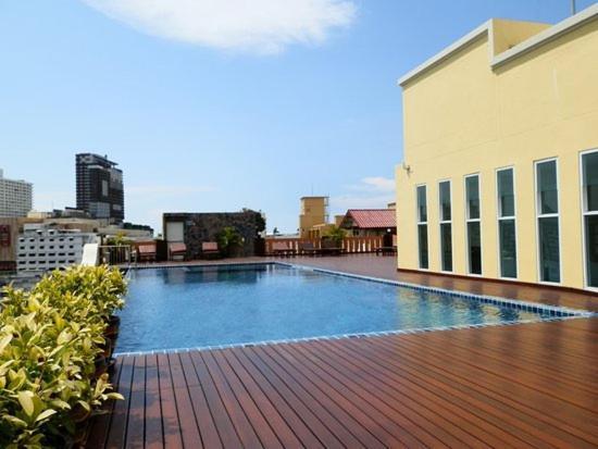Dhotel Pattaya Nong Prue Bagian luar foto